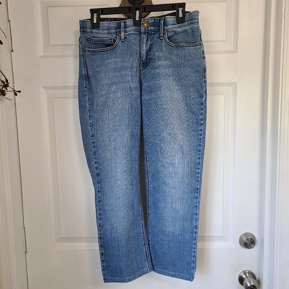 (1468) Levi Strauss Woman's Perfect Waist  525 Blue Jeans, Size: 8M Color: Blue - Picture 3 of 15